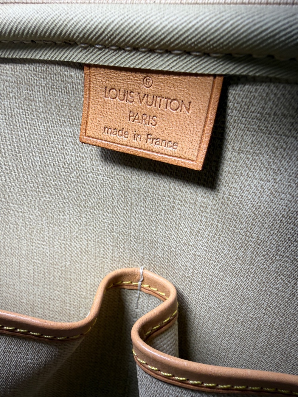 Louis Vuitton Deauville Monogram Satchel in Brown and Tan Leather Trim - Picture 15 of 16